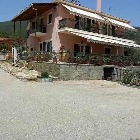 Chryspy Toulatos 招待所 Pouláta