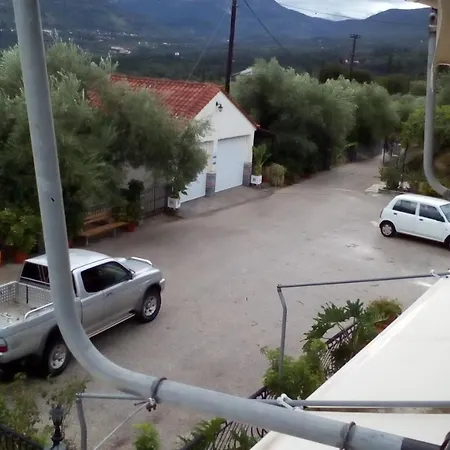 招待所 Chryspy Toulatos Pouláta