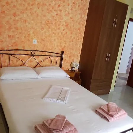 Chryspy Toulatos 2* Pouláta